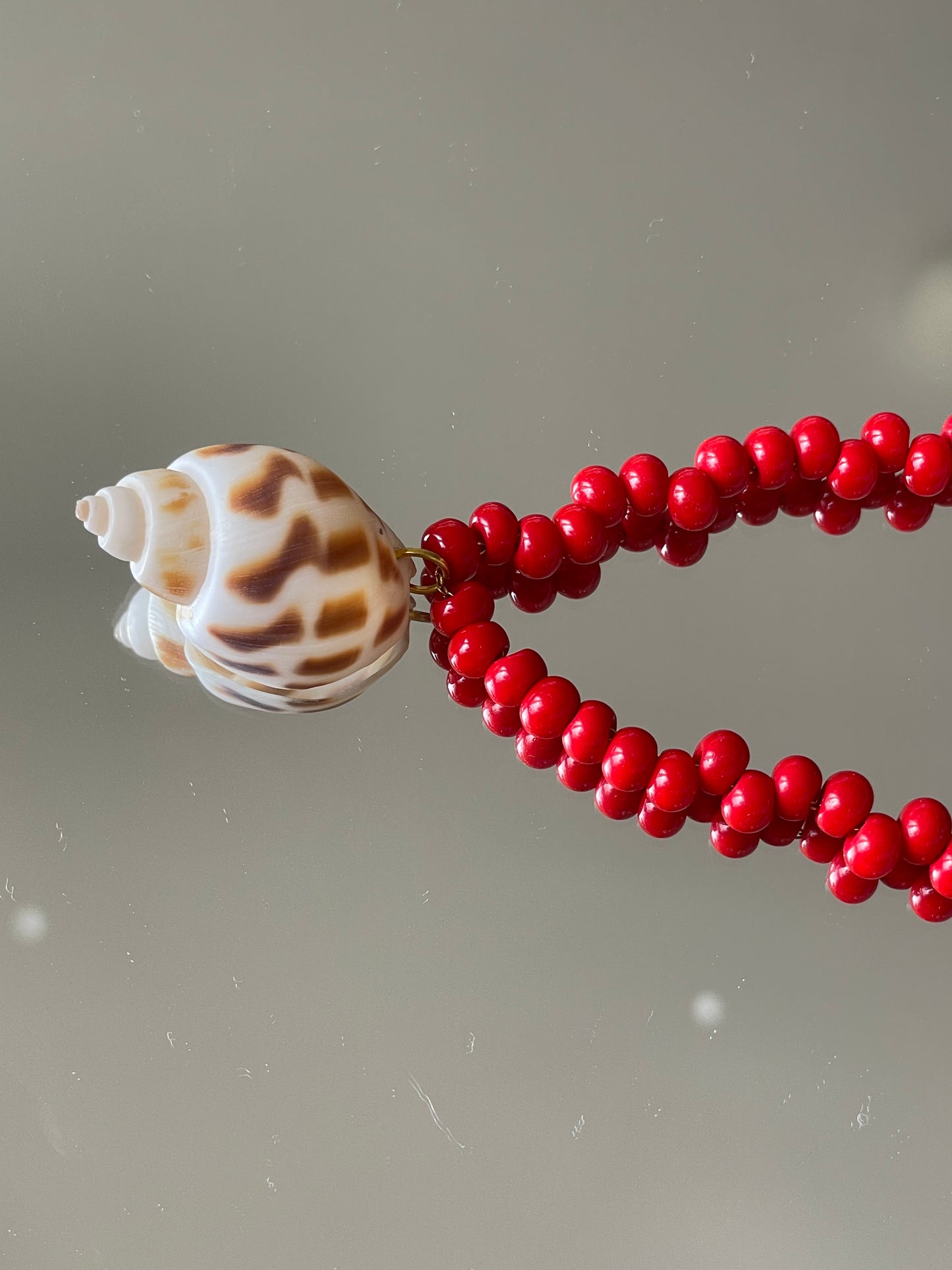 Collar caracola Rojo