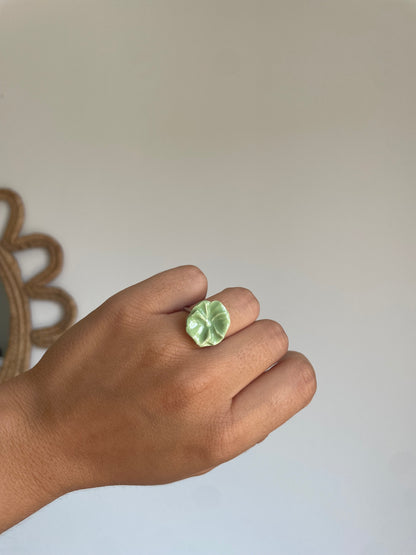 Anillo flor redonda bajo
